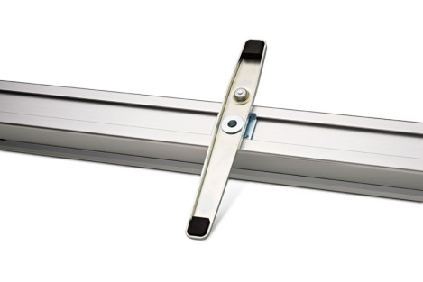 Roll Up -teline kuvattuna pohjasta jalka avattuna